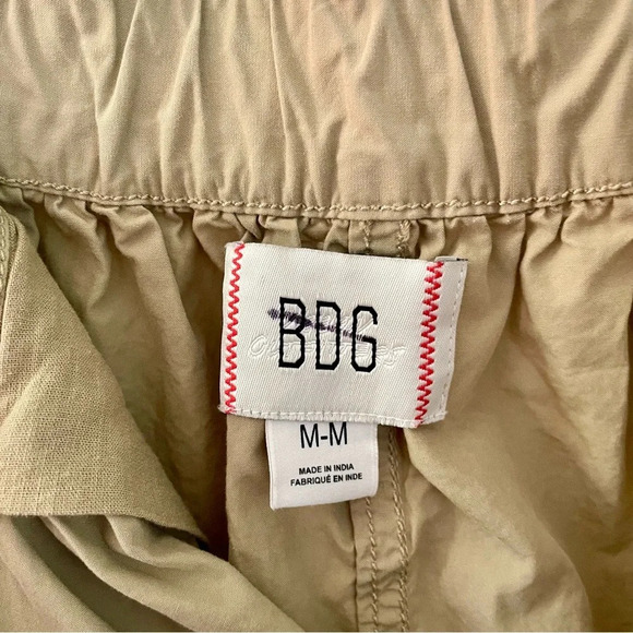 Urban outfitters BDG Belle Double-Button Mini Skirt beige size medium - Picture 12 of 14